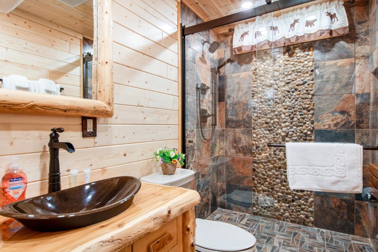 Catfish Lake Home Eagle River Exterior foto